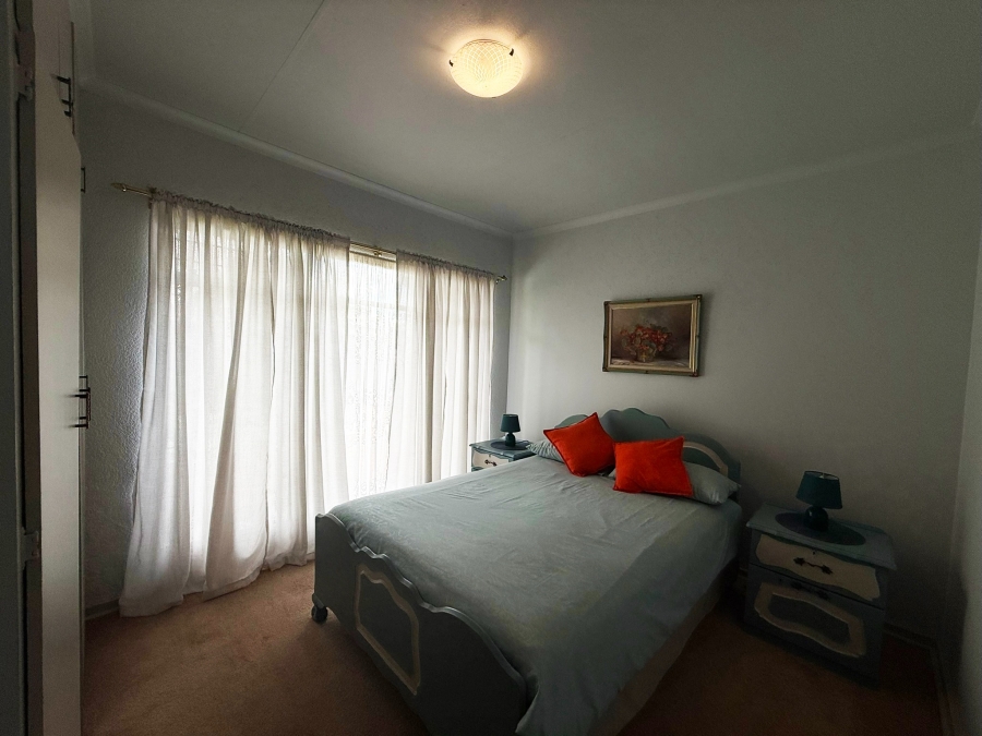 3 Bedroom Property for Sale in Kannoniers Park North West